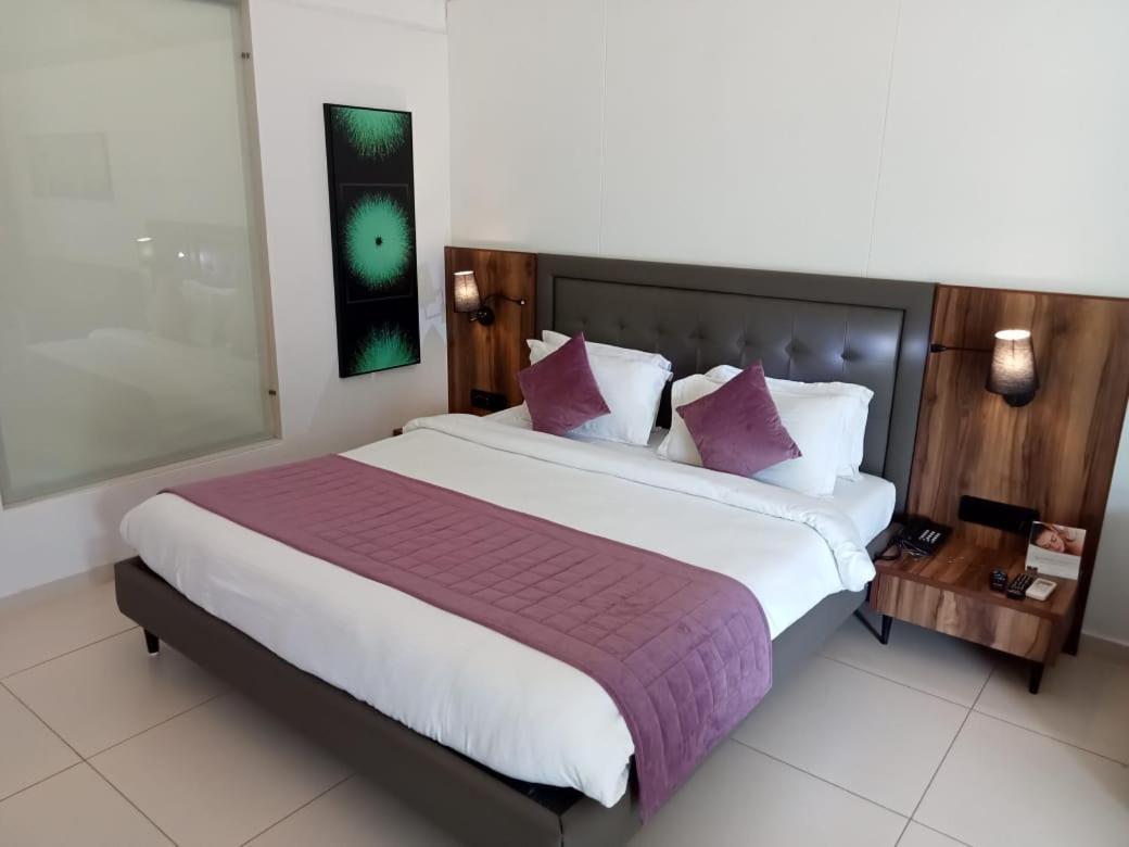 White Feather Resort Kauncha Силваса Екстериор снимка